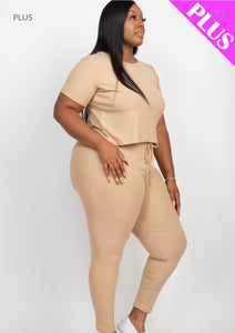 Plus-size Short Sleeve Top & Leggings Set